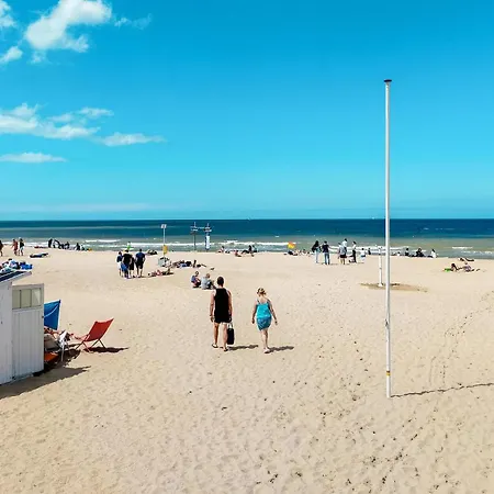 Апартаменты Cozy In With Wifi Остенде